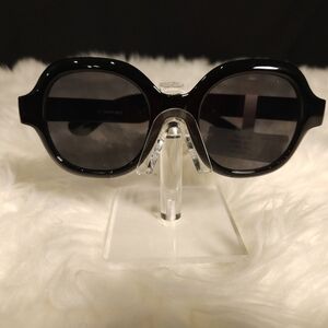 Bold Black Oversized Sunglasses with Angular Design
